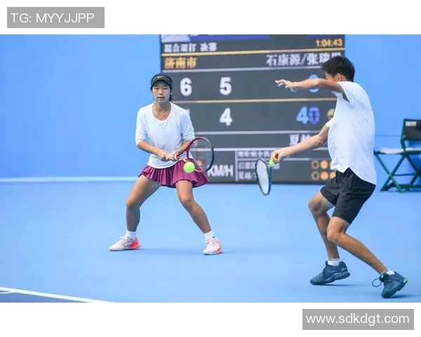 成都网球队的成长之路：一段关于坚持与梦想的网球纪实故事