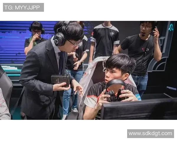 WE战队中路突破战术解析与实战应用技巧分享