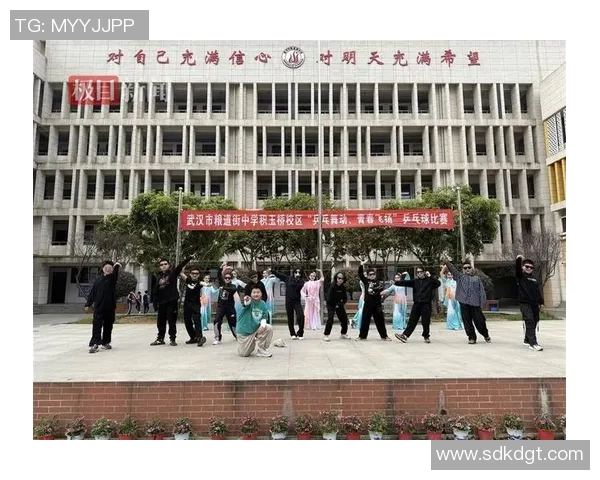 武汉街舞队的技术揭秘与街舞文化的深度探索 武汉街舞队的技术揭秘与街舞文化的深度探索