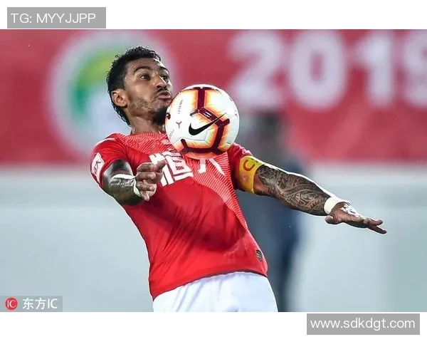 广州恒大对阵广岛的精彩直播盛况全程回顾与分析