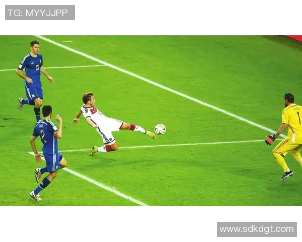 德国与巴拉圭2002年世界杯全场精彩回顾与赛后分析