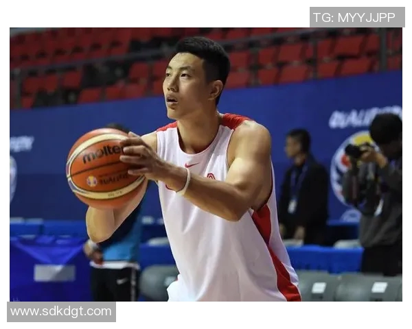 翟晓川：从篮球场上的拼搏者到生活中的奋斗典范