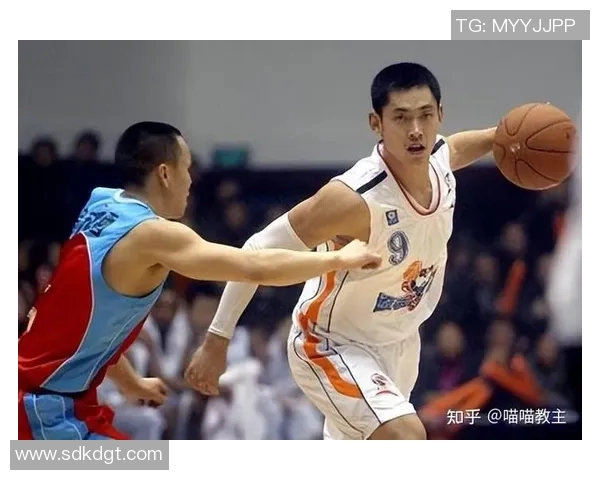 CBA1205新疆队与山东队激战正酣精彩对决引发球迷热议