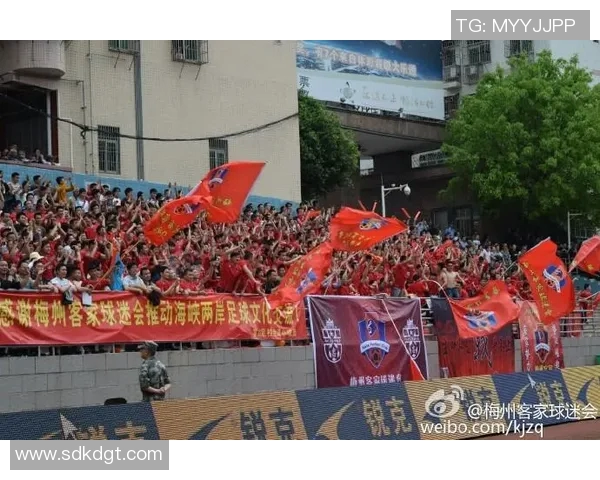 大连超越迎战每周客家全力争胜展现球队实力与拼搏精神 大连超越迎战每周客家全力争胜展现球队实力与拼搏精神