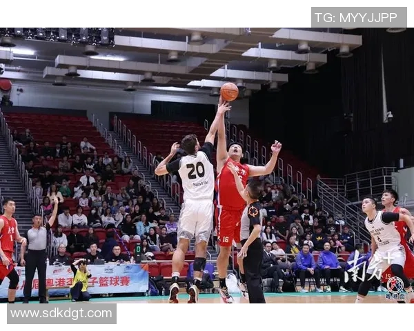 总决赛巅峰对决新疆队与广东队的篮球荣耀之战 总决赛巅峰对决新疆队与广东队的篮球荣耀之战