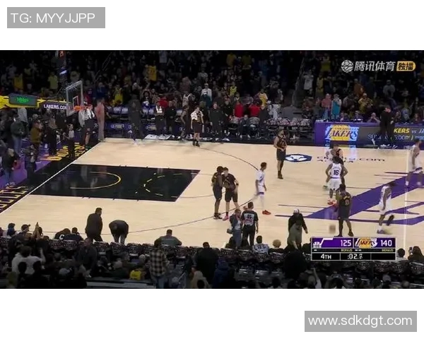 湖人对爵士的精彩对决回顾与赛季展望分析 湖人对爵士的精彩对决回顾与赛季展望分析