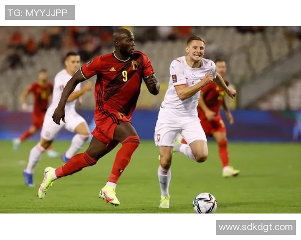 法国与比利时足球对决解析:历史交锋与战术博弈的精彩瞬间 法国与比利时足球对决解析:历史交锋与战术博弈的精彩瞬间