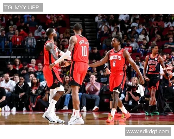 火箭队与湖人队激战精彩瞬间回顾及赛后分析 火箭队与湖人队激战精彩瞬间回顾及赛后分析