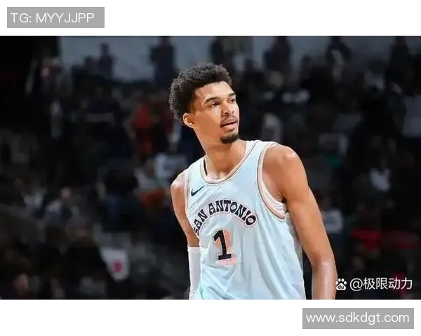 2017年马刺与76人精彩对决回顾及赛季表现分析