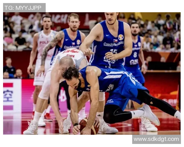 波兰与塞尔维亚激战世界男排联赛精彩对决引发球迷热议 波兰与塞尔维亚激战世界男排联赛精彩对决引发球迷热议