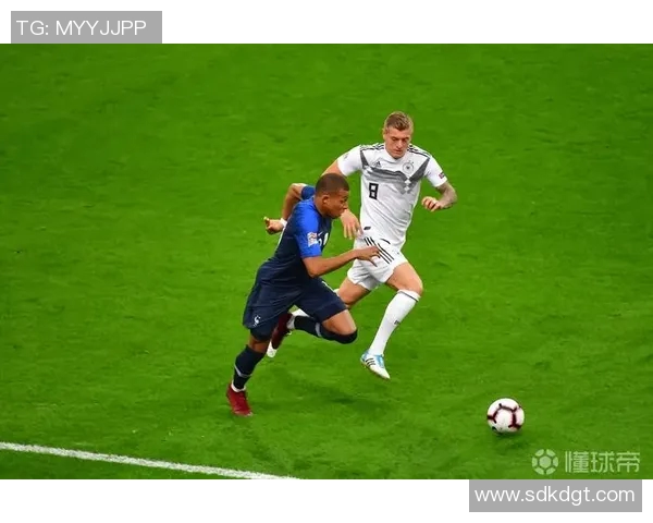 克罗斯在足球世界的崛起与影响力分析及其未来发展展望 克罗斯在足球世界的崛起与影响力分析及其未来发展展望