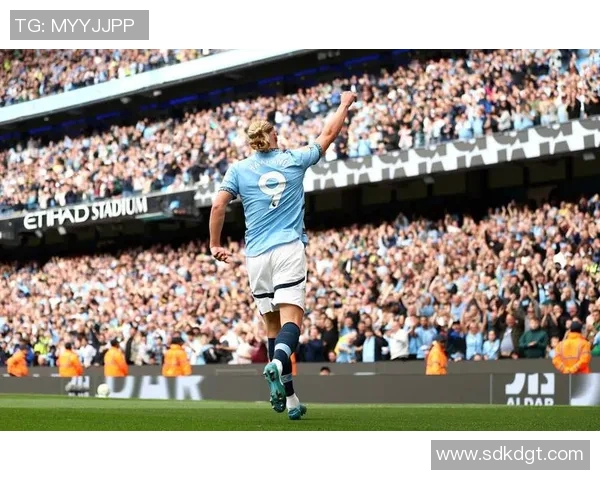 哈兰德狂飙五球曼城7比0横扫莱比锡创下欧冠新纪录