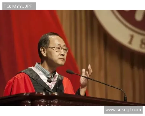 张帆的成长之路:从普通学生到行业领军人物的奋斗故事 张帆的成长之路:从普通学生到行业领军人物的奋斗故事